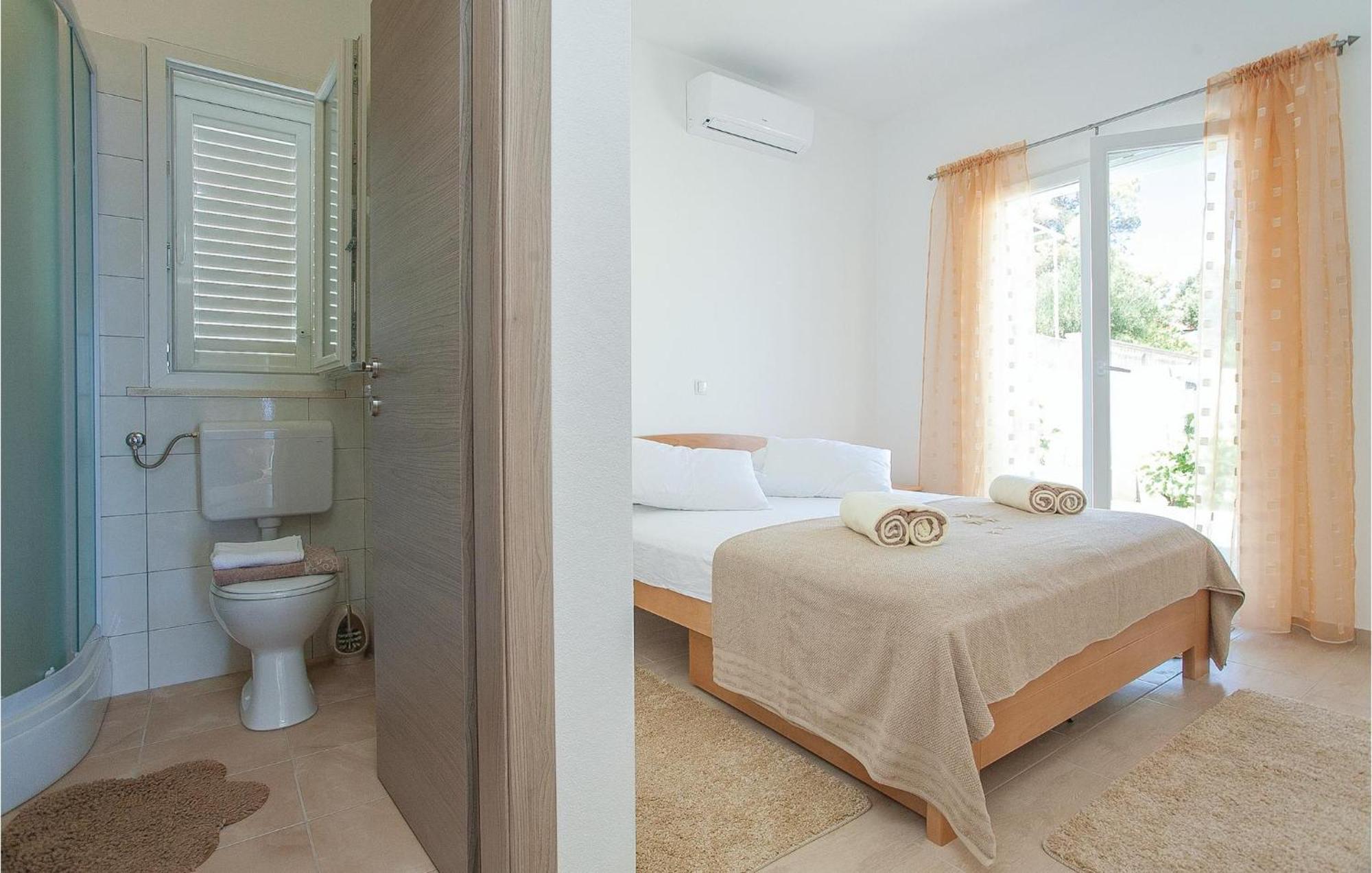 Awesome Home In Prigradica With Wifi Exterior photo