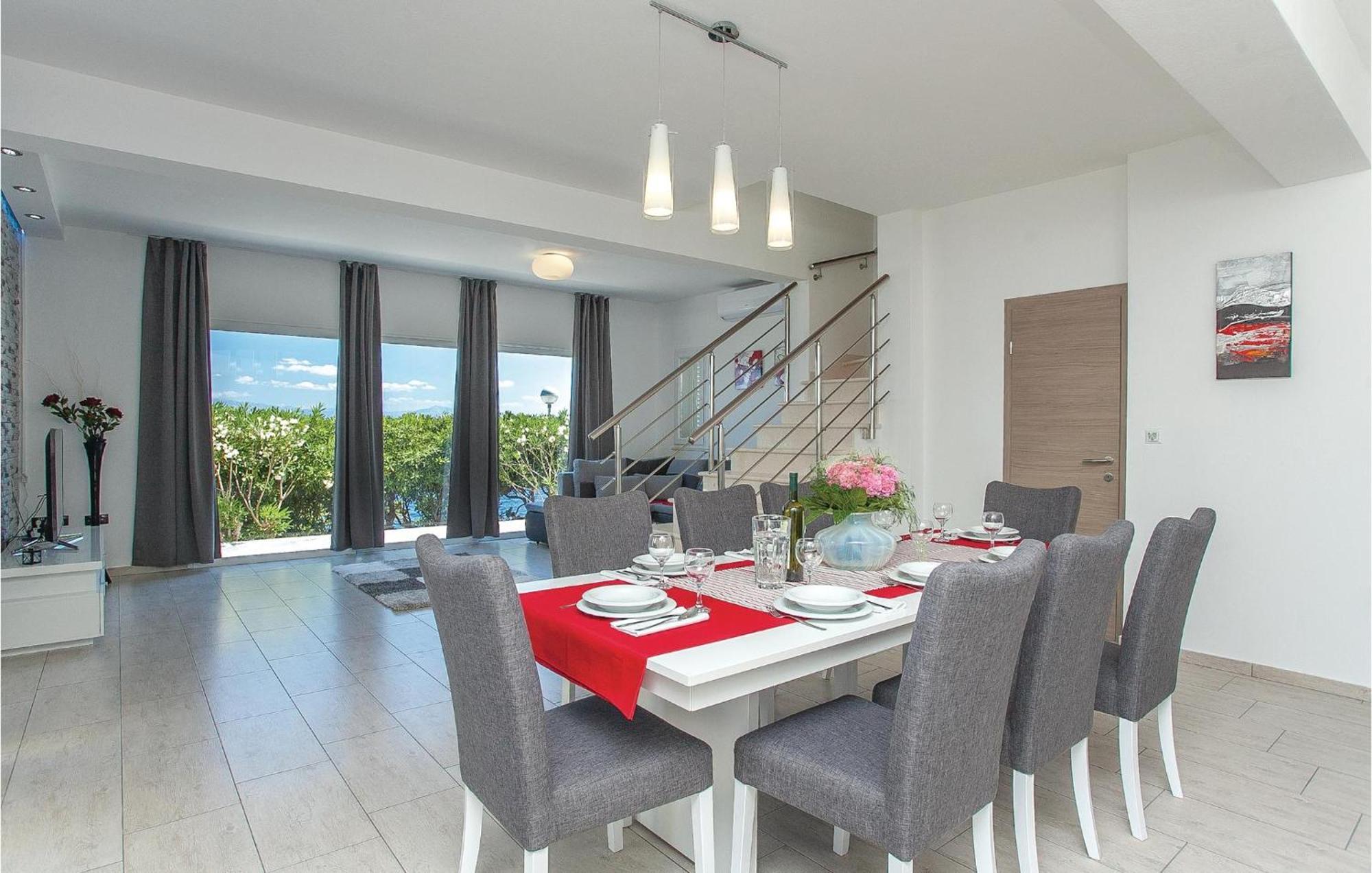 Awesome Home In Prigradica With Wifi Exterior photo