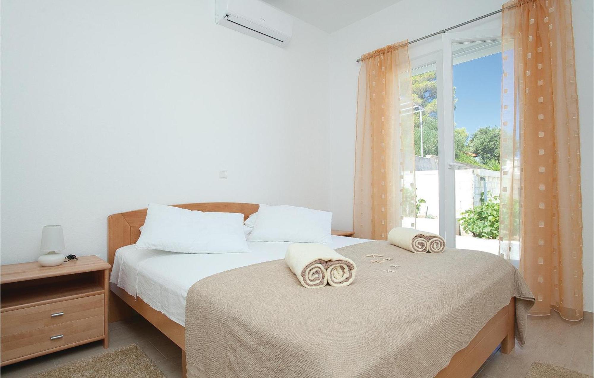 Awesome Home In Prigradica With Wifi Exterior photo